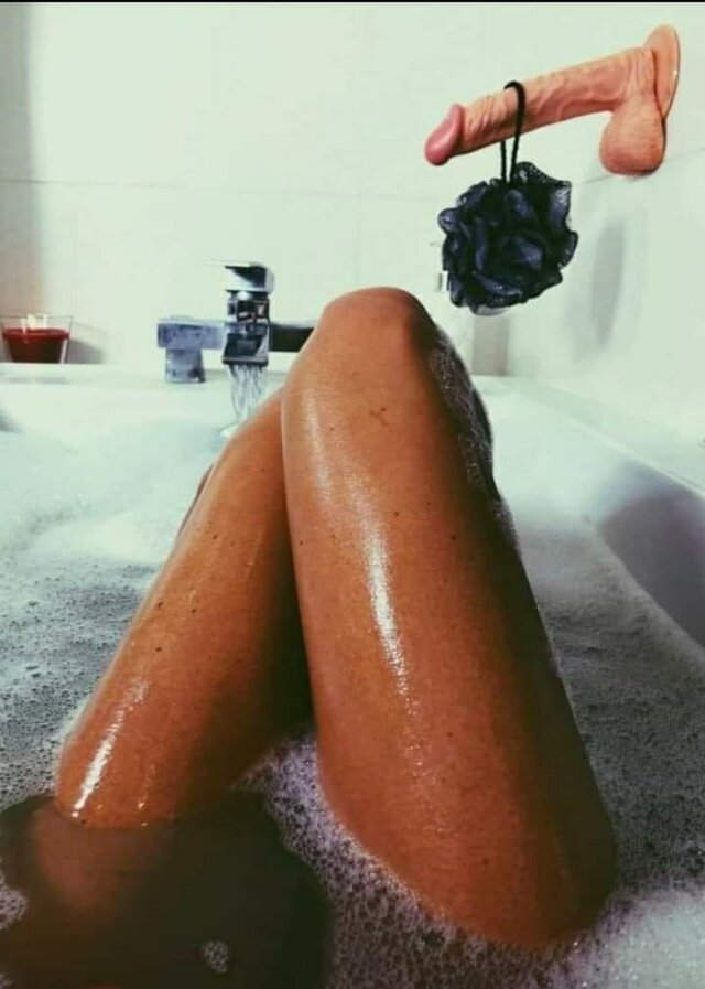 Adam_Inez