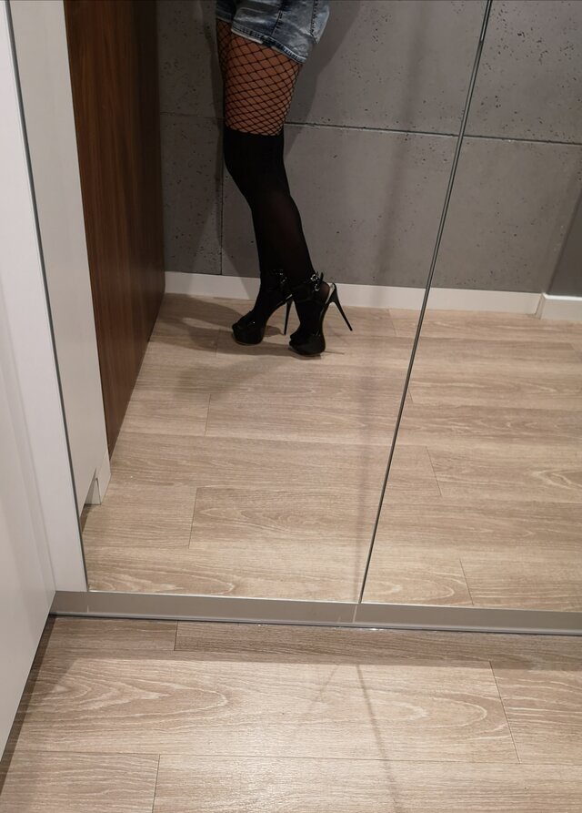KissMyAss1