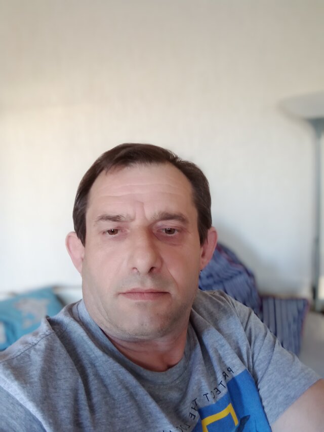 Robertzary1
