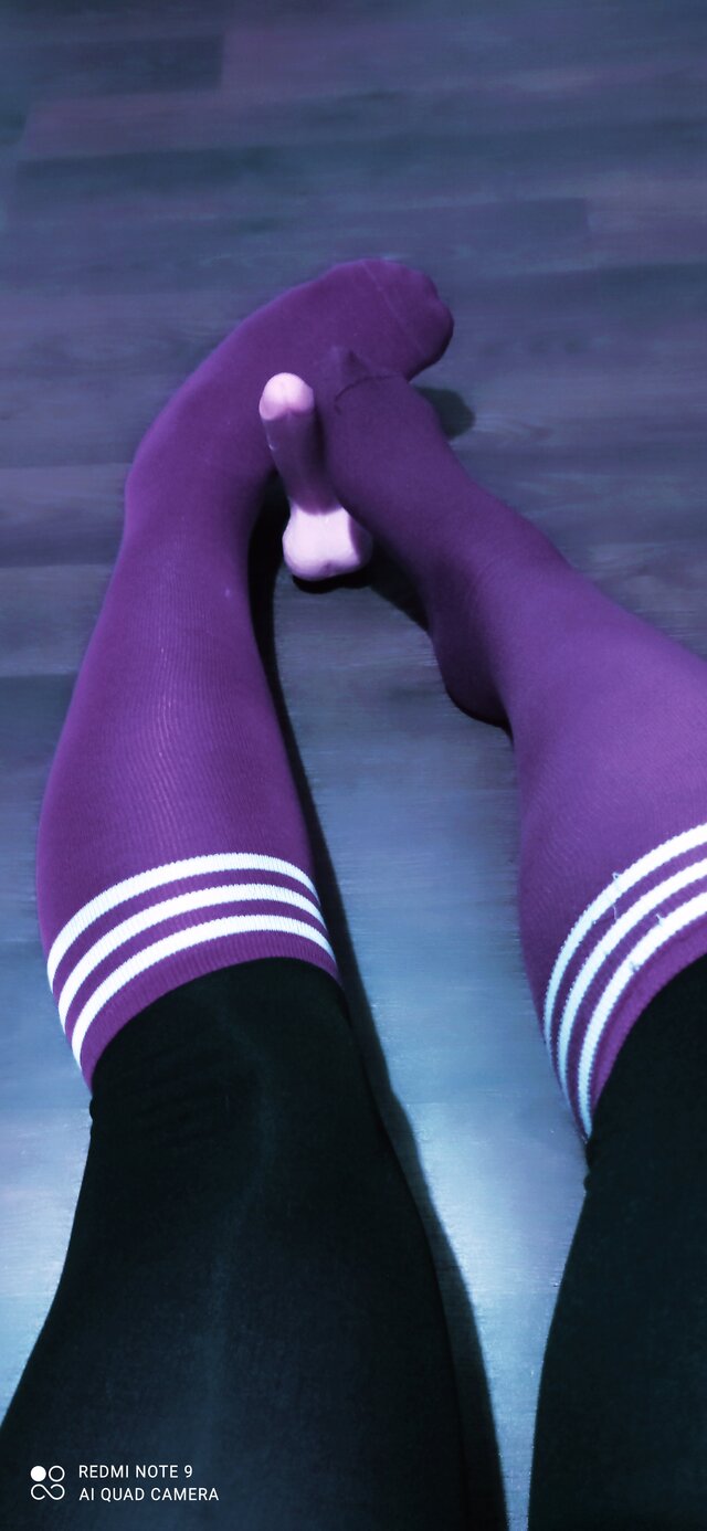 UleglyCumPiss