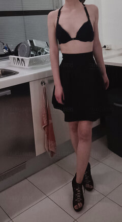 Sunia wyliże co trzeba 😈🖤👅