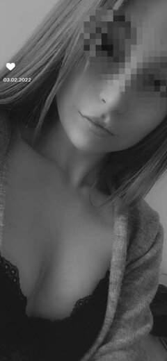Screenshot_2022-02-04-22-22-02-524_com.miui.gallery.jpg