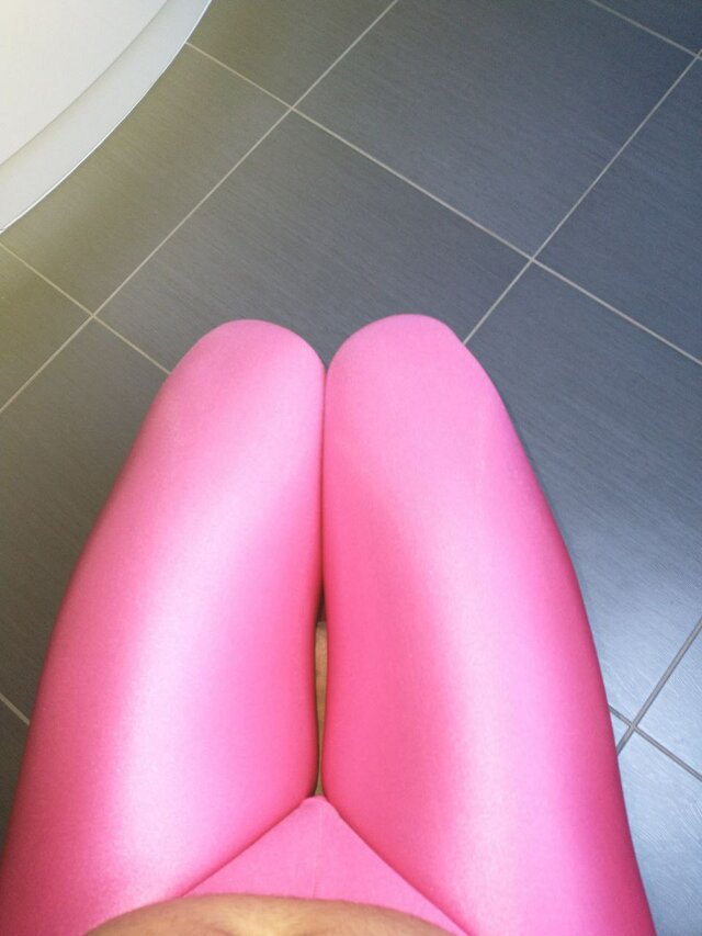 fan_legginsow