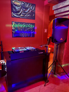 Wspomnienie DJ-ka w strefie barowej Ray Club 26.02
