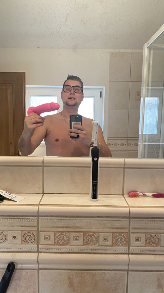 D4FD4684-E0A6-4651-B86E-807039BAFFF5.jpeg - Banano1996