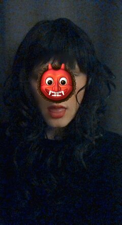 😈