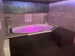 jacuzzi