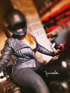 Sesja garażowa...po małym "spacerku"🏍