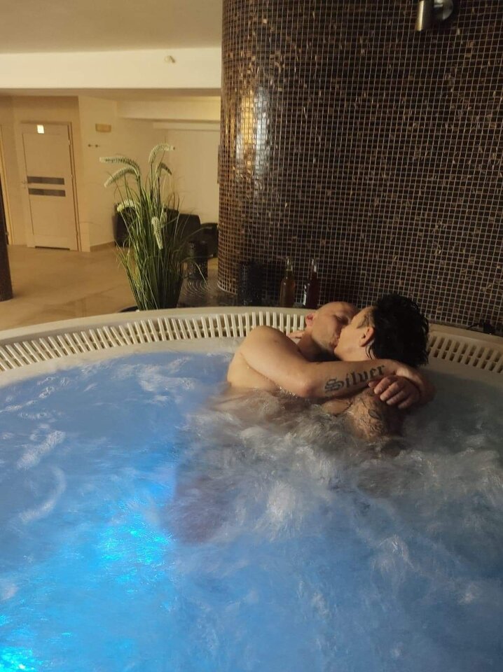 61A9991E-C5E2-41D1-8D31-772F17FB097D.jpeg - Sexocholicy3m