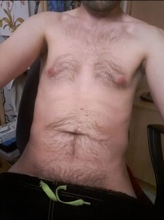 Screenshot_20210926-174106_Grindr.jpg