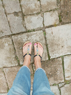 👣👣👣