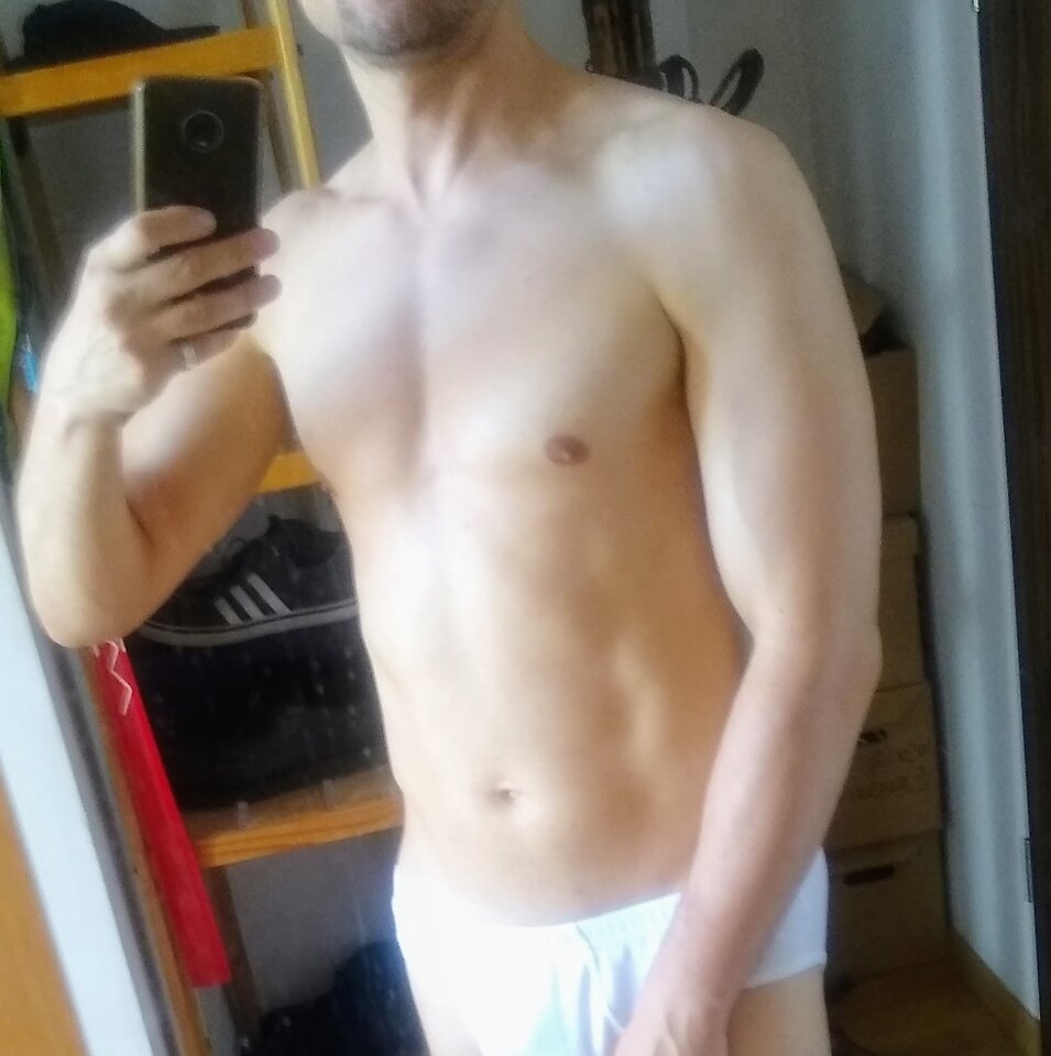 102131669 - Simple_guy