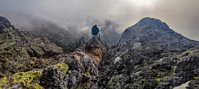 Johnyyy77