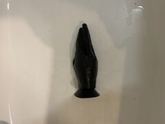 22,3cm obwodu w najszerszym miejscu. 7,1cm średnicy