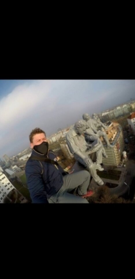 Screenshot_20220823-200038_Gallery.jpg - Rooftopping