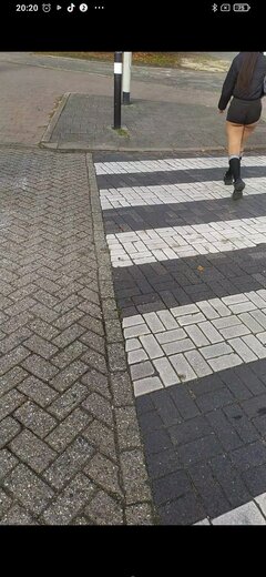 Screenshot_2022-10-28-20-20-22-829_com.miui.videoplayer.jpg