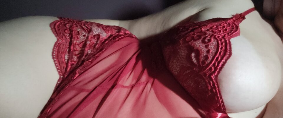 Lady in red... - DeMonica69
