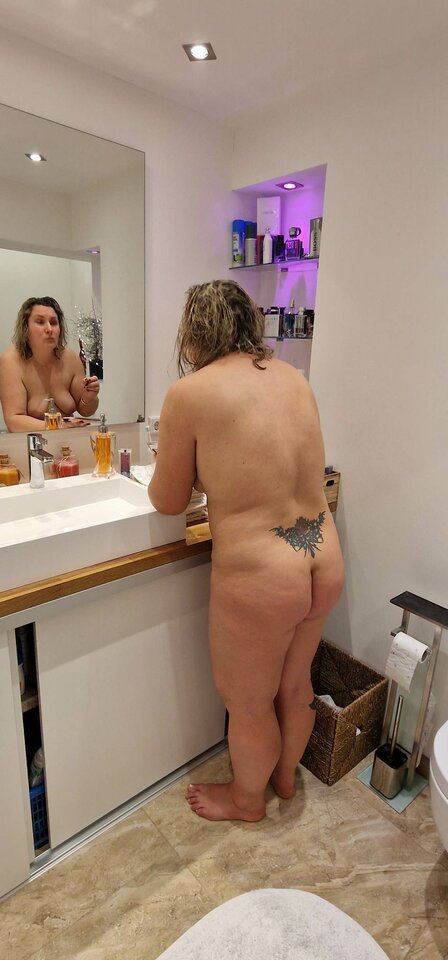 320845303_1708859612841377_6798169866416662466_n.jpg - nakedgirl