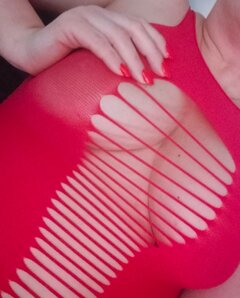 Hot-red😈