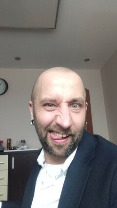 na krzywego