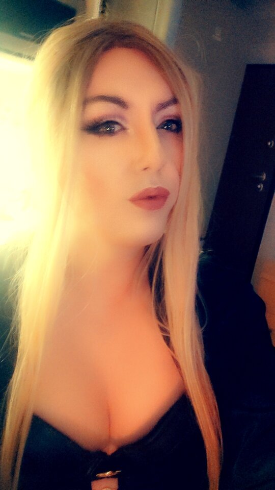 Snapchat-542299396.jpg - KarolinaShemale29