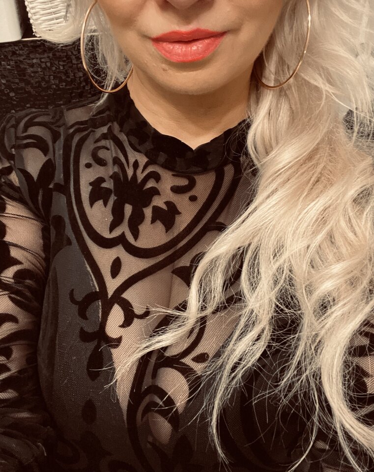7A765F6B-3556-4815-83EA-E240FE75D141.jpeg - BlondMILFik