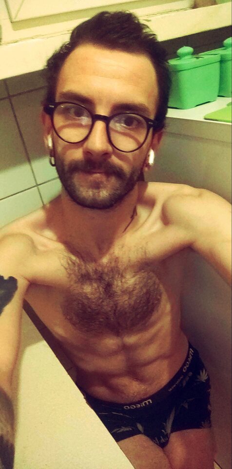 img1682280059167.jpg - GayEric93