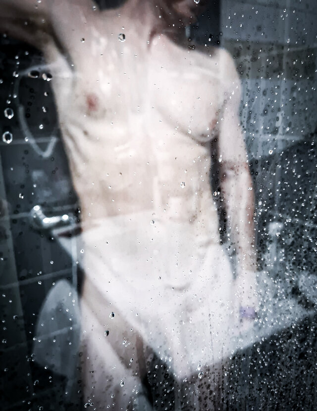 Stillstanding_man