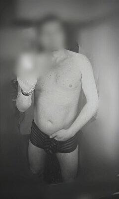 pose01.jpg