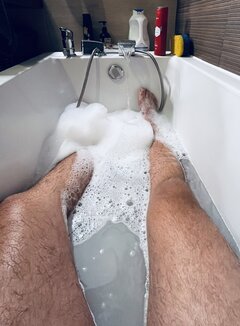 Samojebka_w_wannie