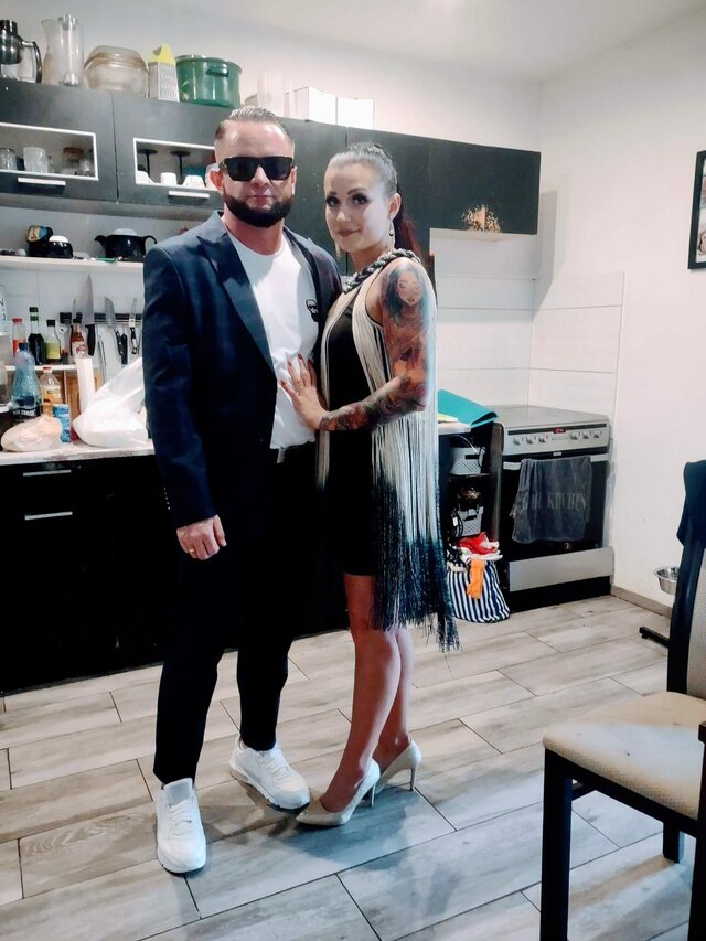 Para_Szuka11