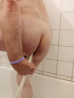 SissyBoy cwelik płucze dziurkę dupki cipkę w środku 16.09.2023 g.12.42.jpg