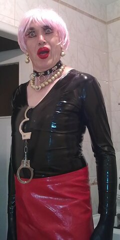 Uwielbiam sex-bdsm jako zniewolona, oddana suka😍