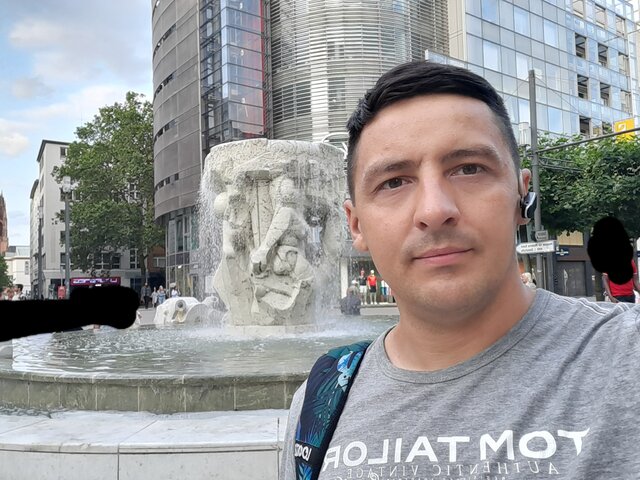 Tomaszz85