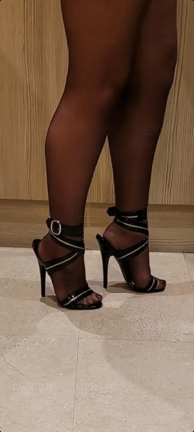 Cleopatra40