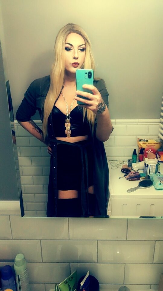 Snapchat-1618822627.jpg - KarolinaShemale29