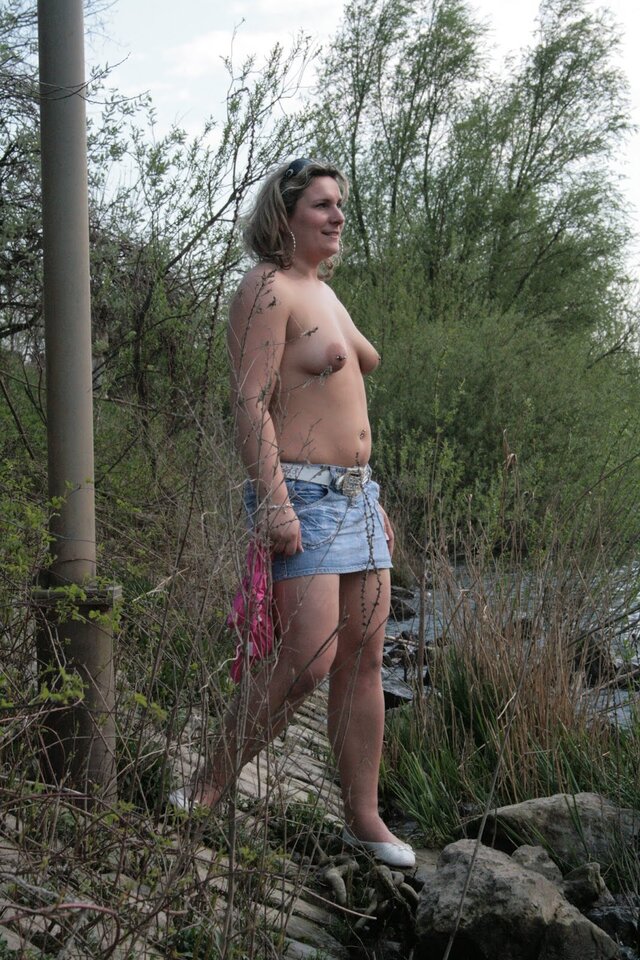 In Nature 16.JPG - nakedgirl