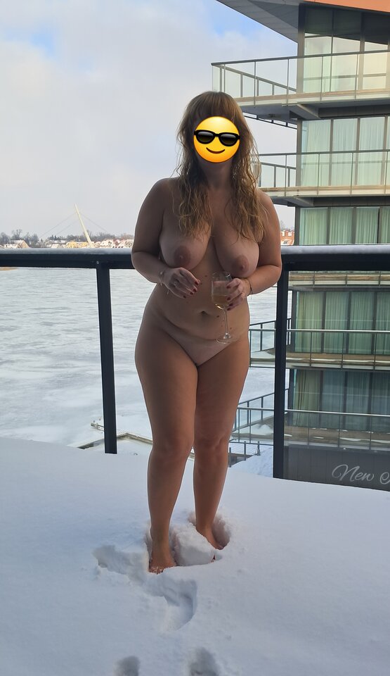 View.jpg - AiMplus1