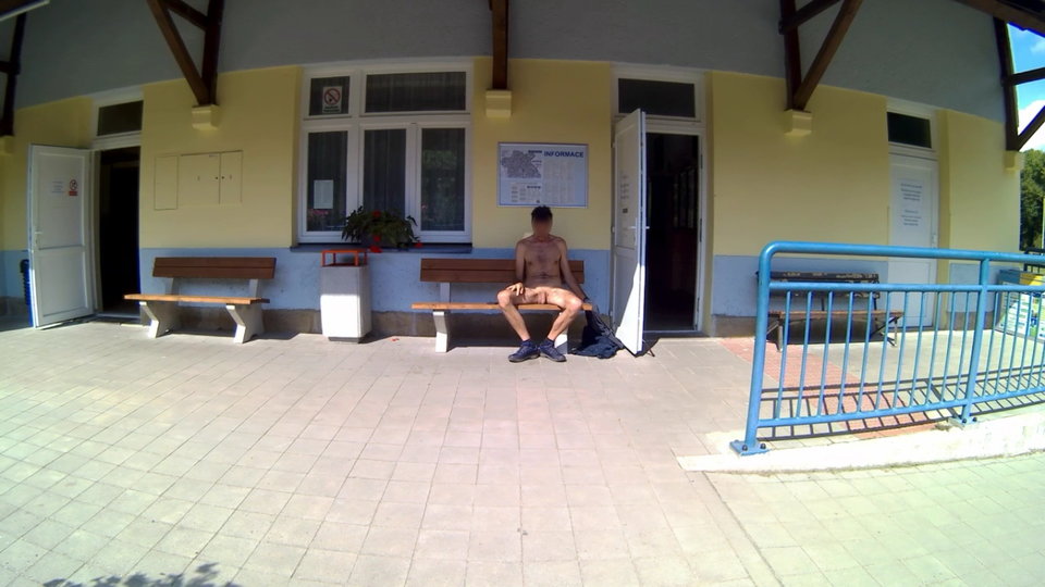 20220904_142028A.mp4_snapshot_01.05.302.jpg - Krzysztof_cfnm