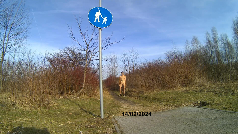 20240214_143336A.mp4_snapshot_00.38_[2024.02.14_15.44.16].jpg - Krzysztof_cfnm