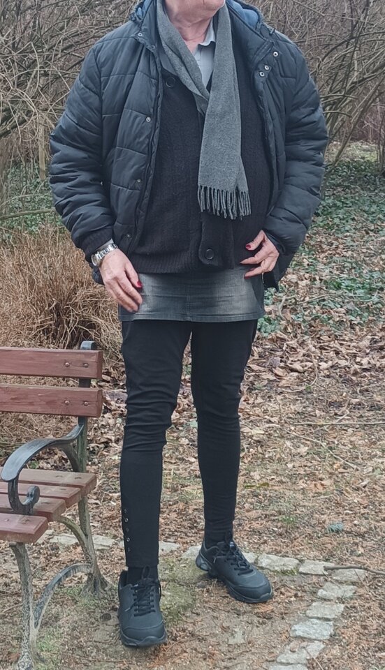 W plenerze w mini i w legginsach 😎 - Gregorja