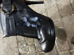 Kocham wysokie obcasy latex i dużo 💦💦💦💦
