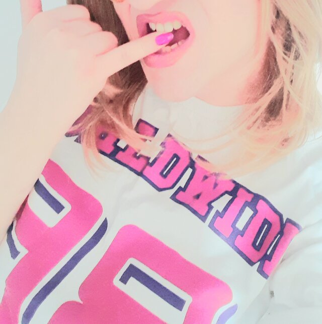 TsLolaaFWB