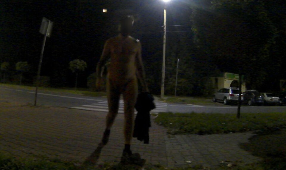 20201008_014116A.mp4_snapshot_01.09_[2020.10.09_15.25.16].jpg - Krzysztof_cfnm