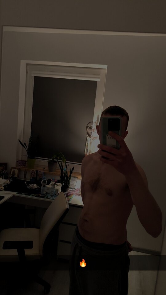 Snapchat-1224998436.jpg - MlodyKonkret19cm