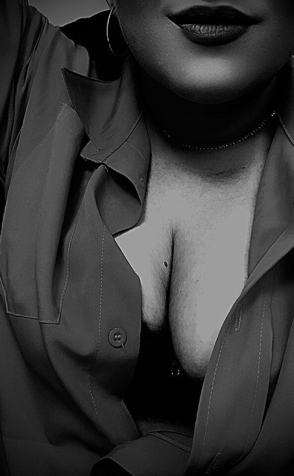 IMG_8204.jpeg - QueenOfSensuality