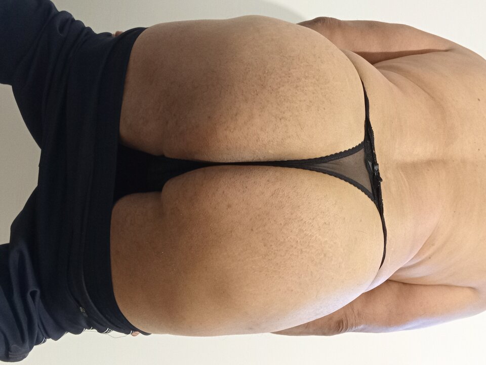 1000027850.jpg - lickemydick