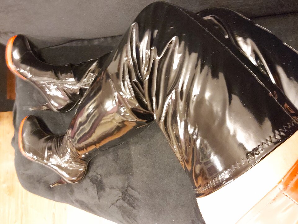 20231226_180806.jpg - SissyWhore80