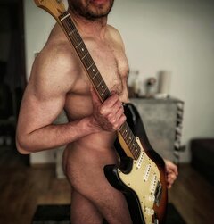 😈🎸