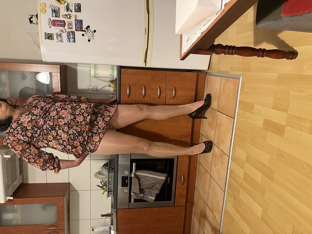 Woman_laydys